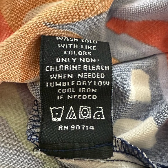 Coco Bianco Floral Bell Sleeve Blouse - Picture 9 of 11